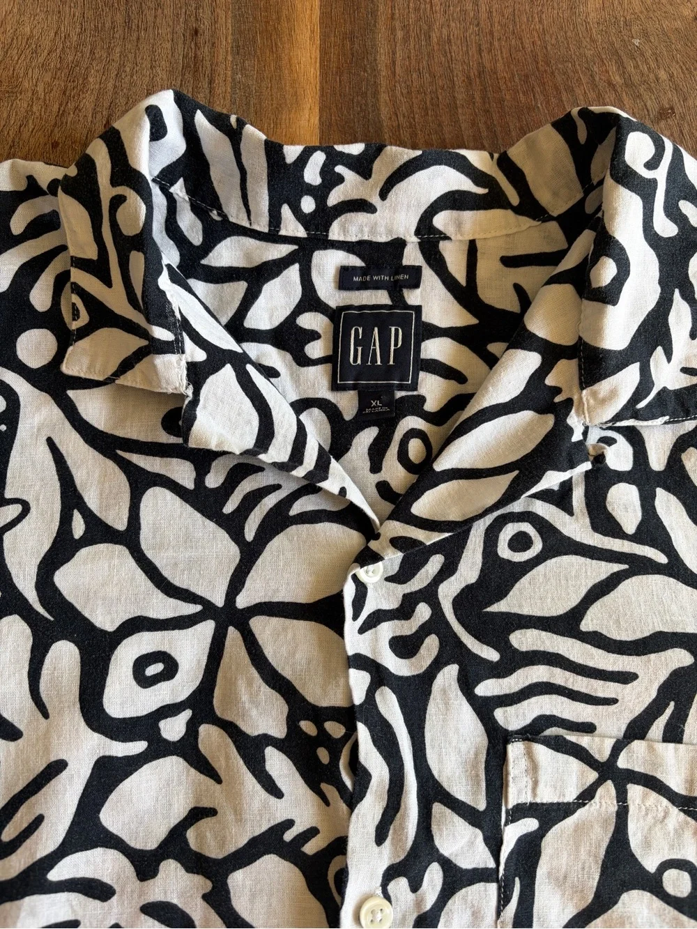 GAP Black & White Patterned Linen collared Shirt XL - Men's